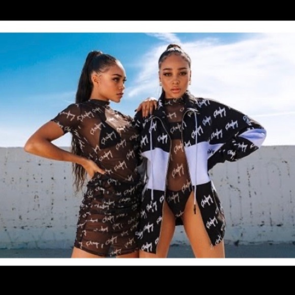 PLAYBOY Repeat Print Zip Up Oversized Sweatshirt Jacket ❌ lAST 1 ❌ - Picture 3 of 9